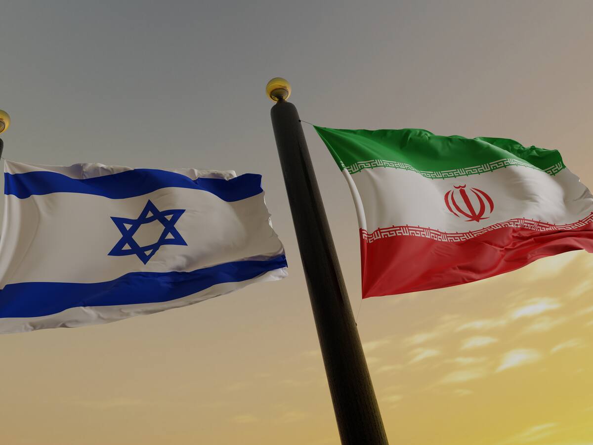 La amenaza de un ataque iraní contra Israel eleva los precios del crudo, el oro y la deuda