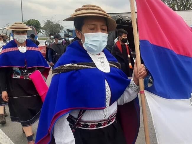 Las comunidades se concentraron en el norte de Popayán e iniciaron una marcha que recorrió la vía Panamericana por un solo carril. Foto: Cortesía Indígenas Misak
