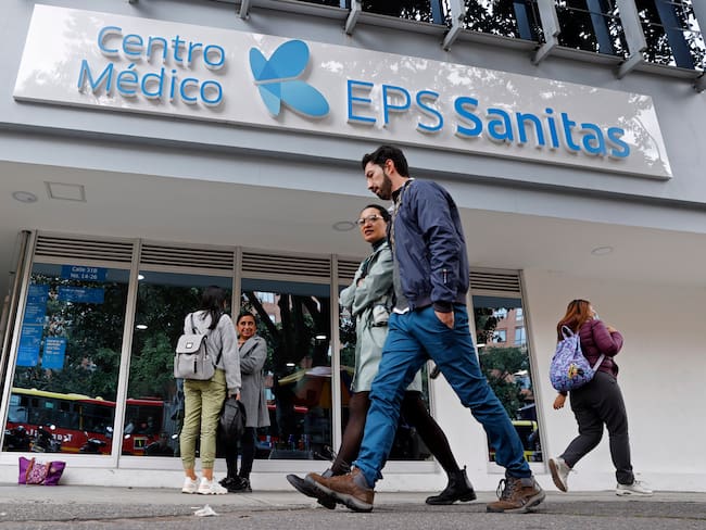 Sanitas cree que intervención del Gobierno indica una “posible expropiación” EFE/Mauricio Dueñas Castañeda