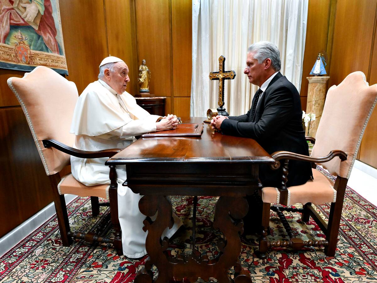 Presidente de Cuba sostuvo encuentro con el papa Francisco en el Vaticano
