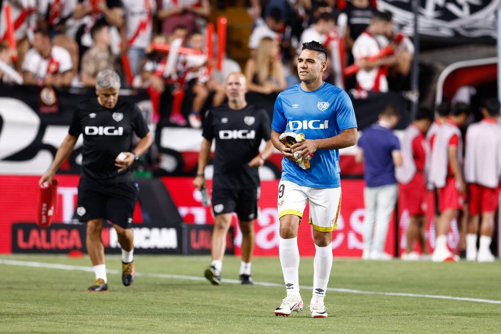 El delantero Radamel Falcao García durante el partido que perdió su equipo, Rayo Vallecano, como local 0-7, ante Atlético de MAdrid. (Foto: Oscar J. Barroso/Europa Press via Getty Images)
