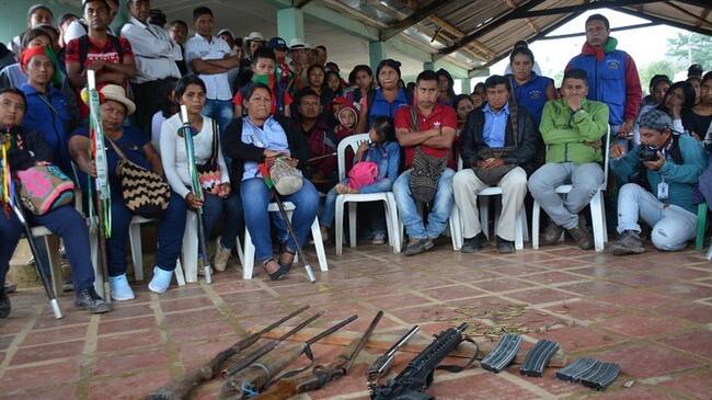 Aplicaron la Jurisdicción Especial Indígena a dos sujetos que fueron sorprendidos portando un fusil y otras armas de fuego en sus territorios. Foto: Cric