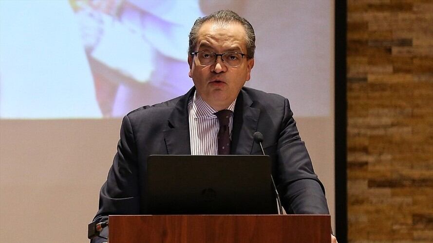 El procurador general de la Nación, Fernando Carrillo Flórez, precisó que ante la falta de una ley que regule la realización de sesiones virtuales, se debe acatar lo señalado por la Corte. Foto: Colprensa / CAMILA DÍAZ