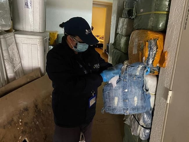 La mercancía aprehendida fue hallada al interior de un restaurante de comida oriental. Foto: Cortesía Dian
