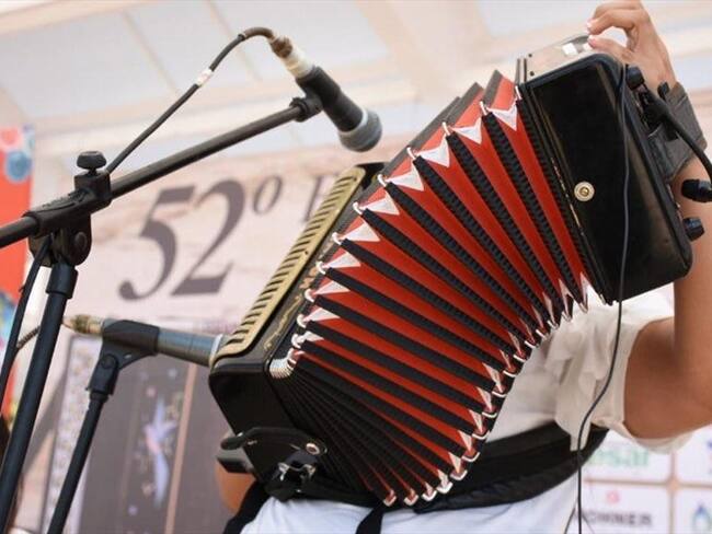Jesús Arsuaga, juez del Festival de Vallenato en Valledupar, tiene la responsabilidad de calificar a las personas que están compitiendo. Foto: Cortesía de Festivallenato.