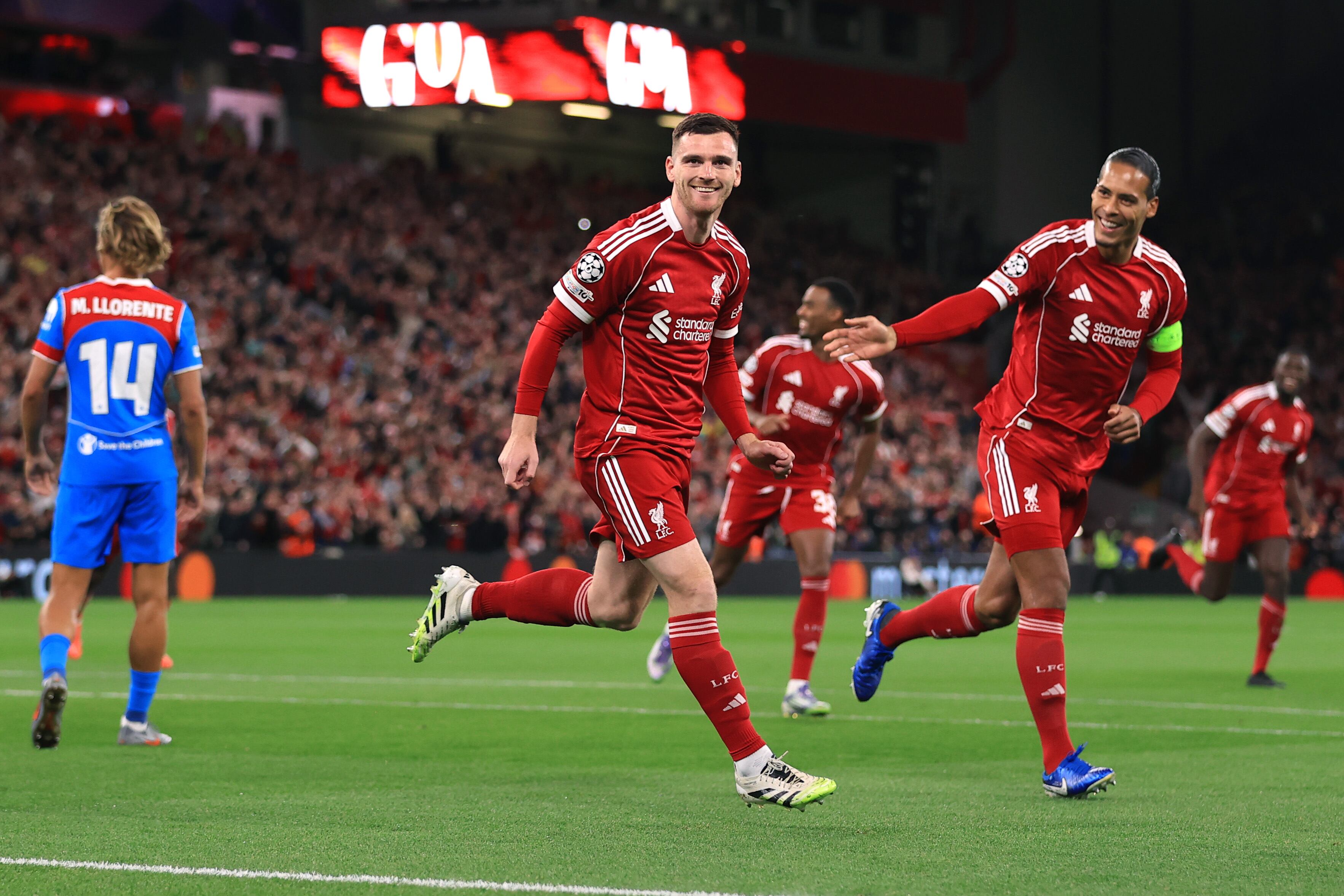 Andrew Robertson celebra su gol en Champions Leauge ante el Atlético de Madrid. FOTO: Simon Stacpoole/Offside/Offside via Getty Images