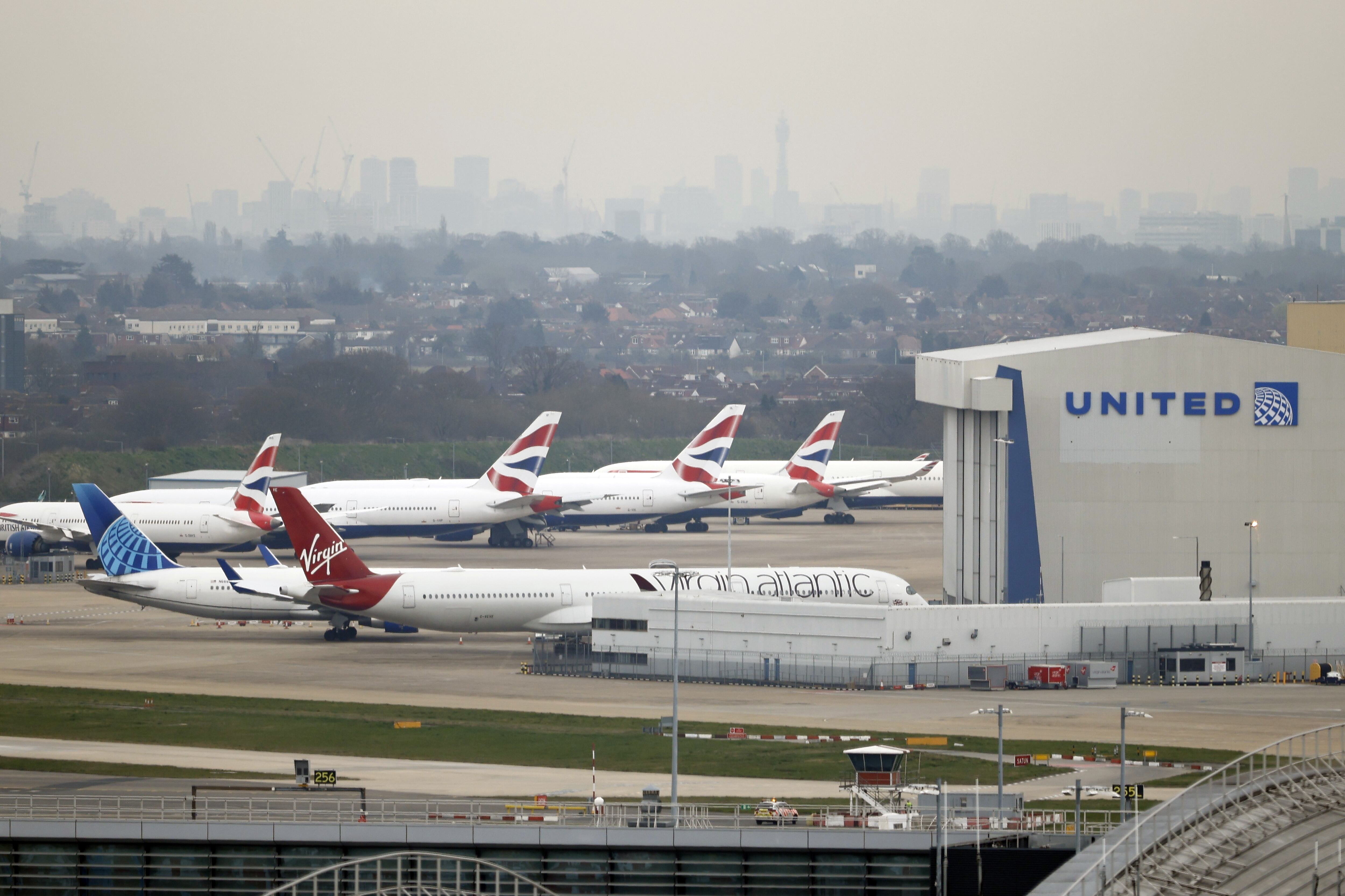 Aeropuerto Heathrow. FOTO: EFE/EPA/TOLGA AKMEN
