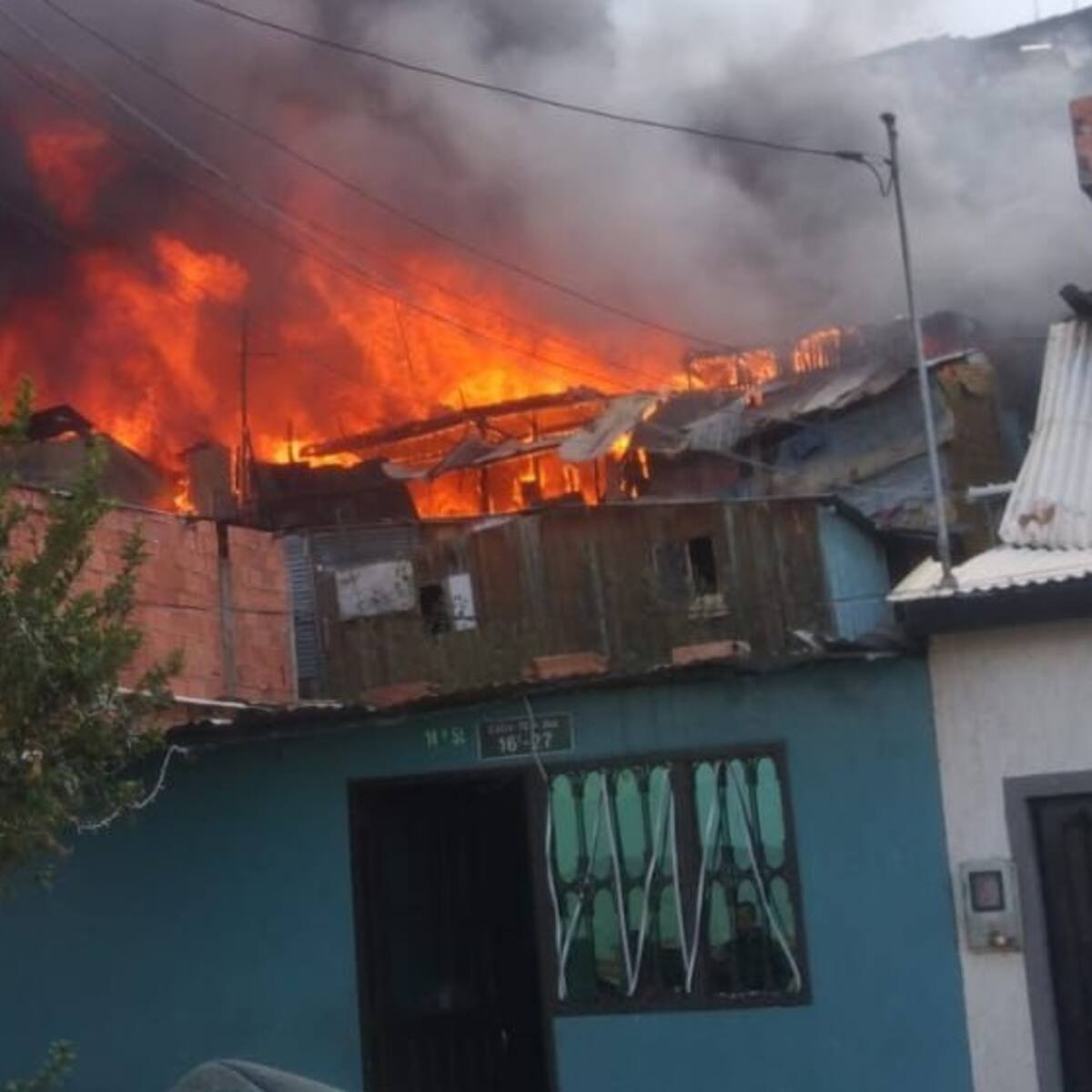 Incendio en Ciudad Bolívar, localidad de Bogotá, dejó 11 viviendas afectadas