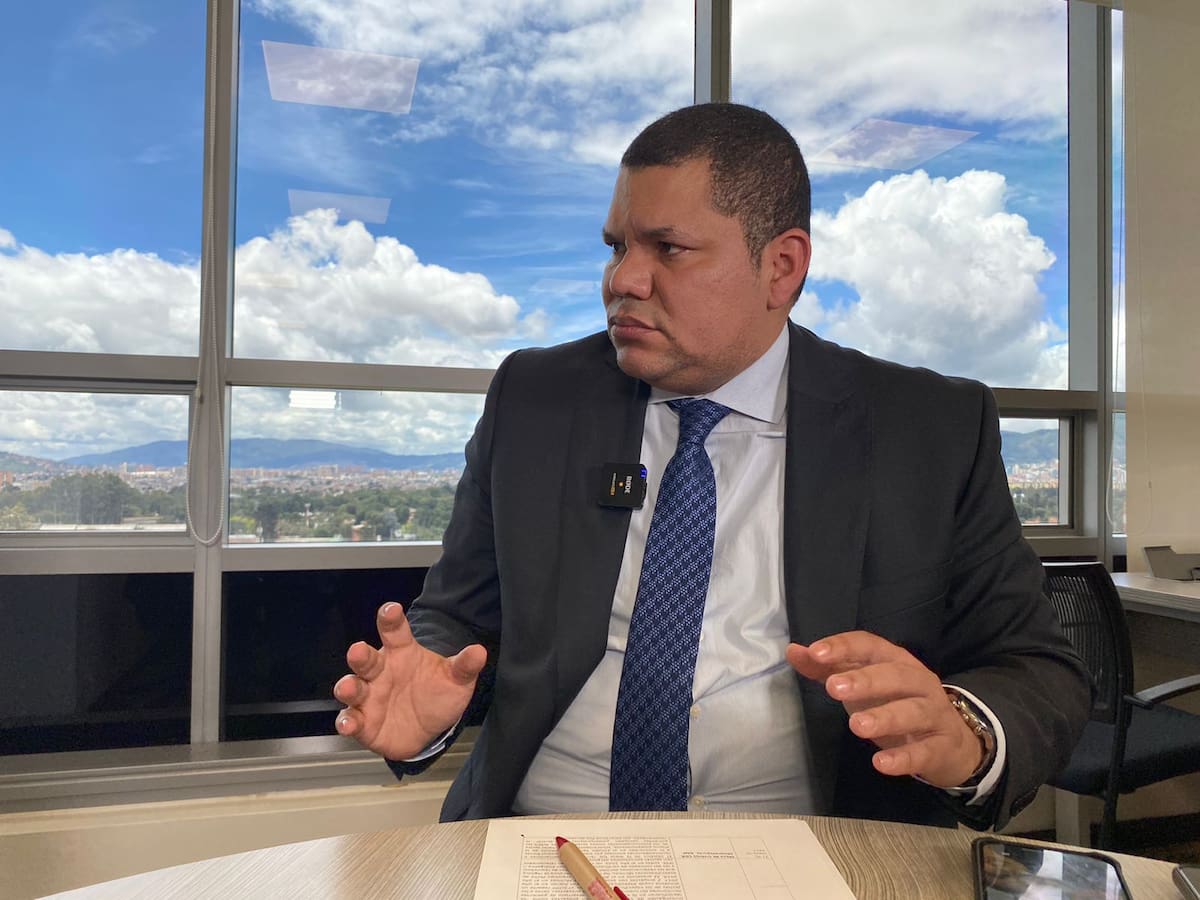 Proyectos OCAD-Paz los diseñan contratistas y patinan en ministerios: Aníbal Quiroz