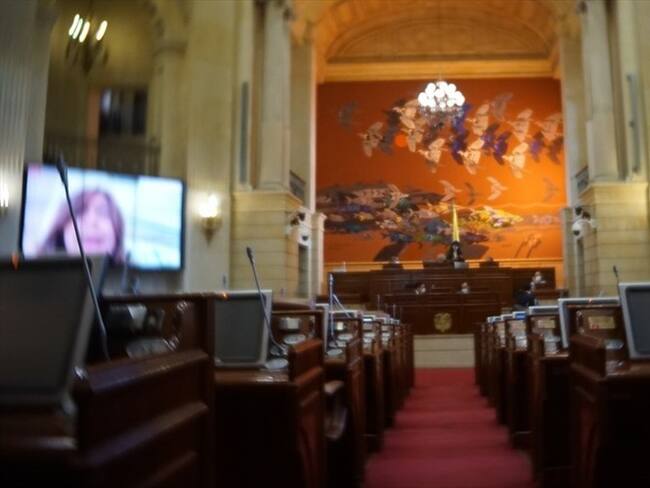 Viaje de 18 congresistas a Miami en plena discusión de la tributaria genera críticas