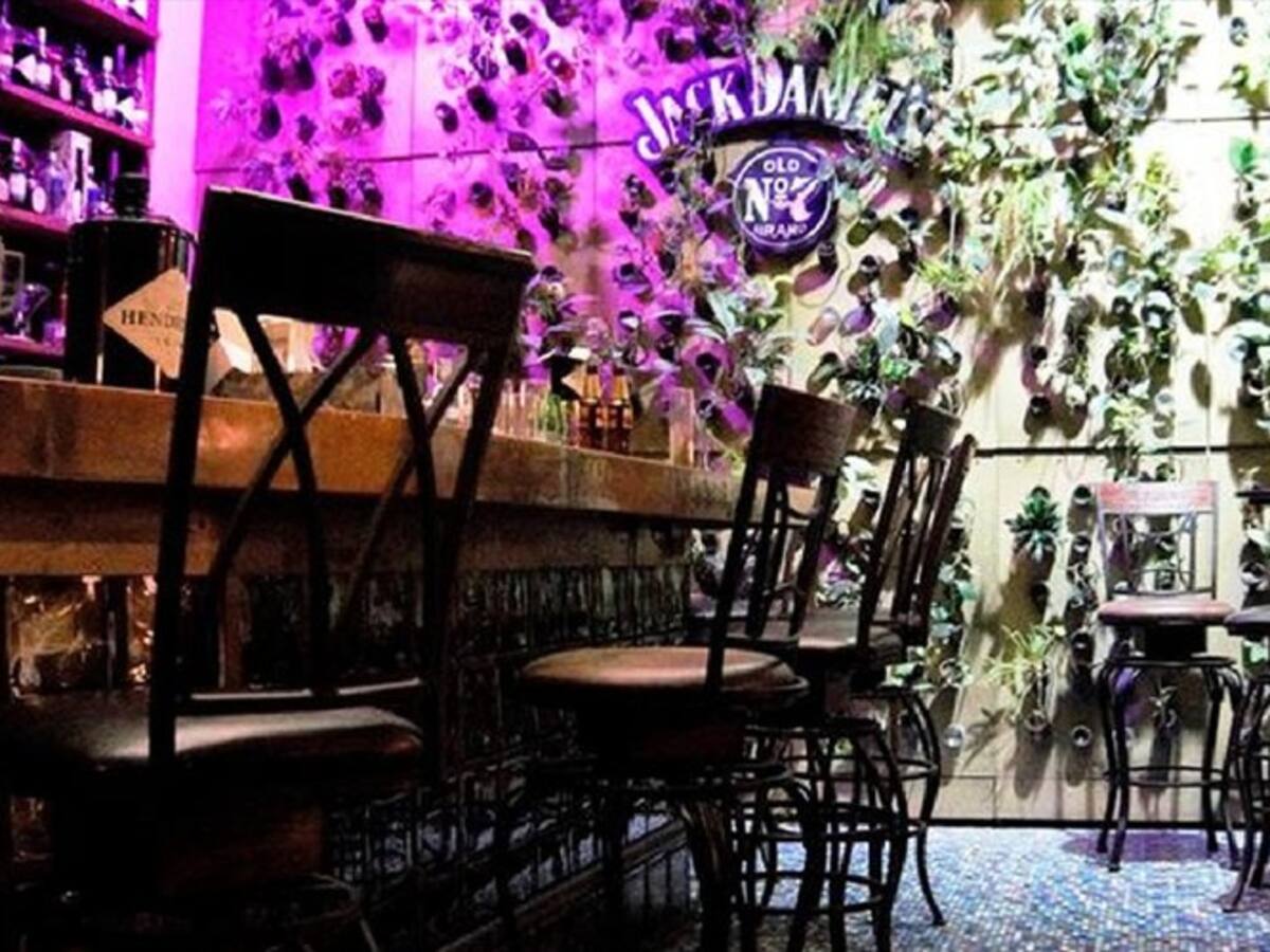 Bares en Floridablanca abrirían a principios de noviembre