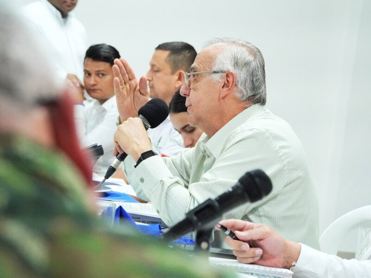 Creo deben ser activos: MinDefensa sobre militares en negociación con ELN