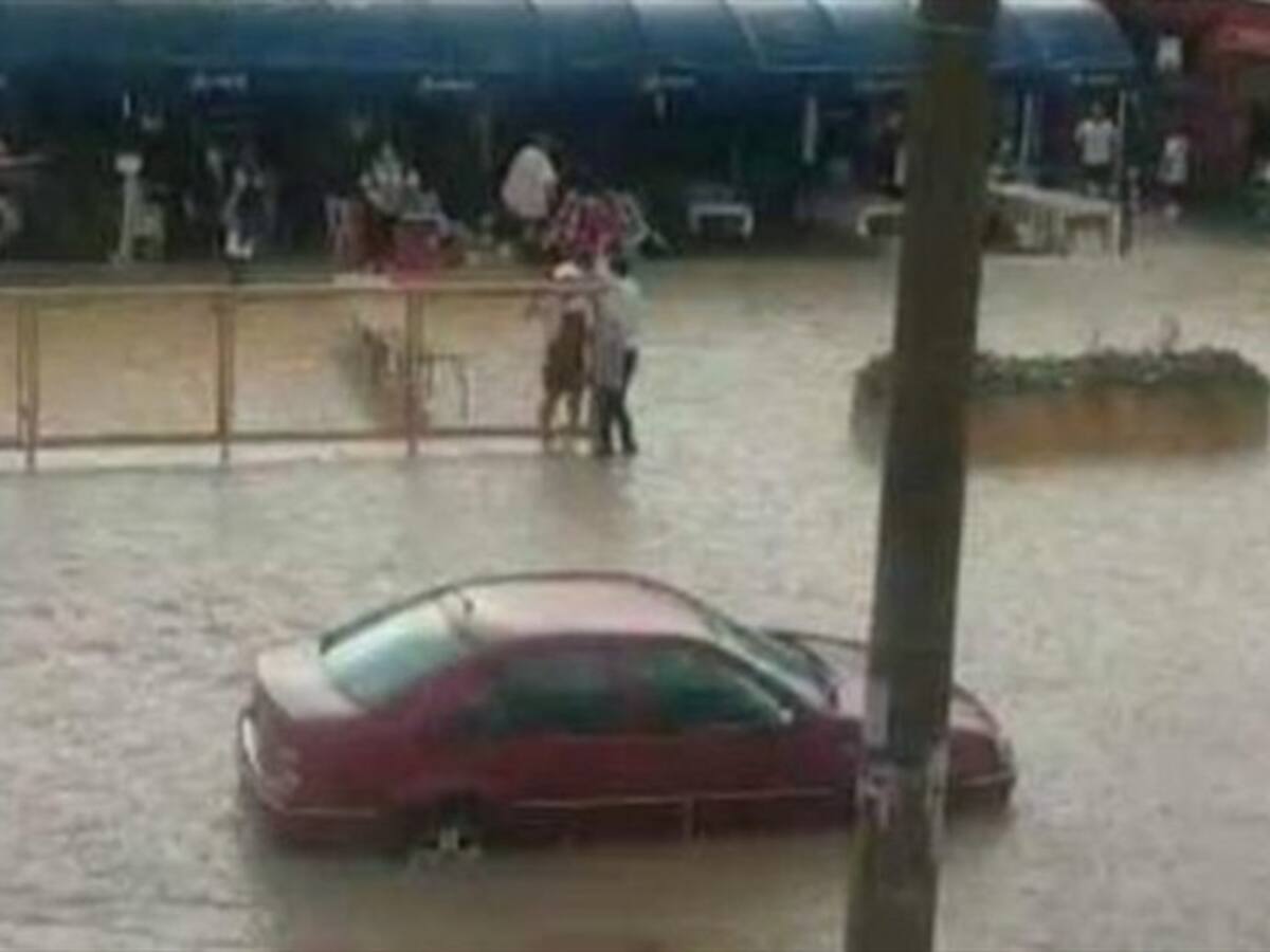 Concesionario responde a fallas en la vía perimetral de Oriente