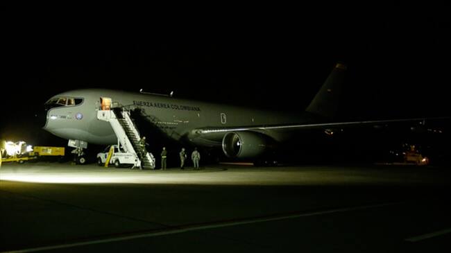 El Gobierno de Colombia también traslada a tres mexicanos y cinco españoles . Foto: Colprensa