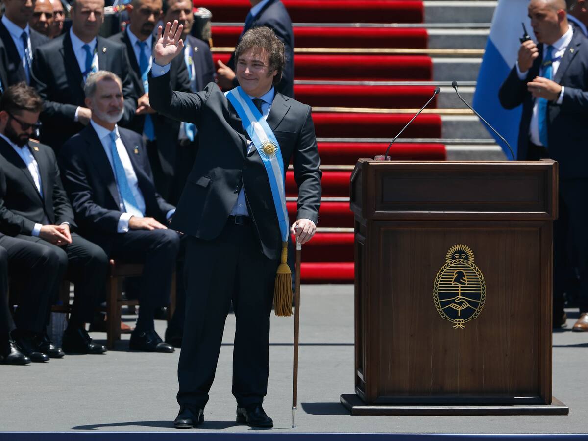 Presidente Javier Milei anunció DNU histórico para desregular la economía argentina