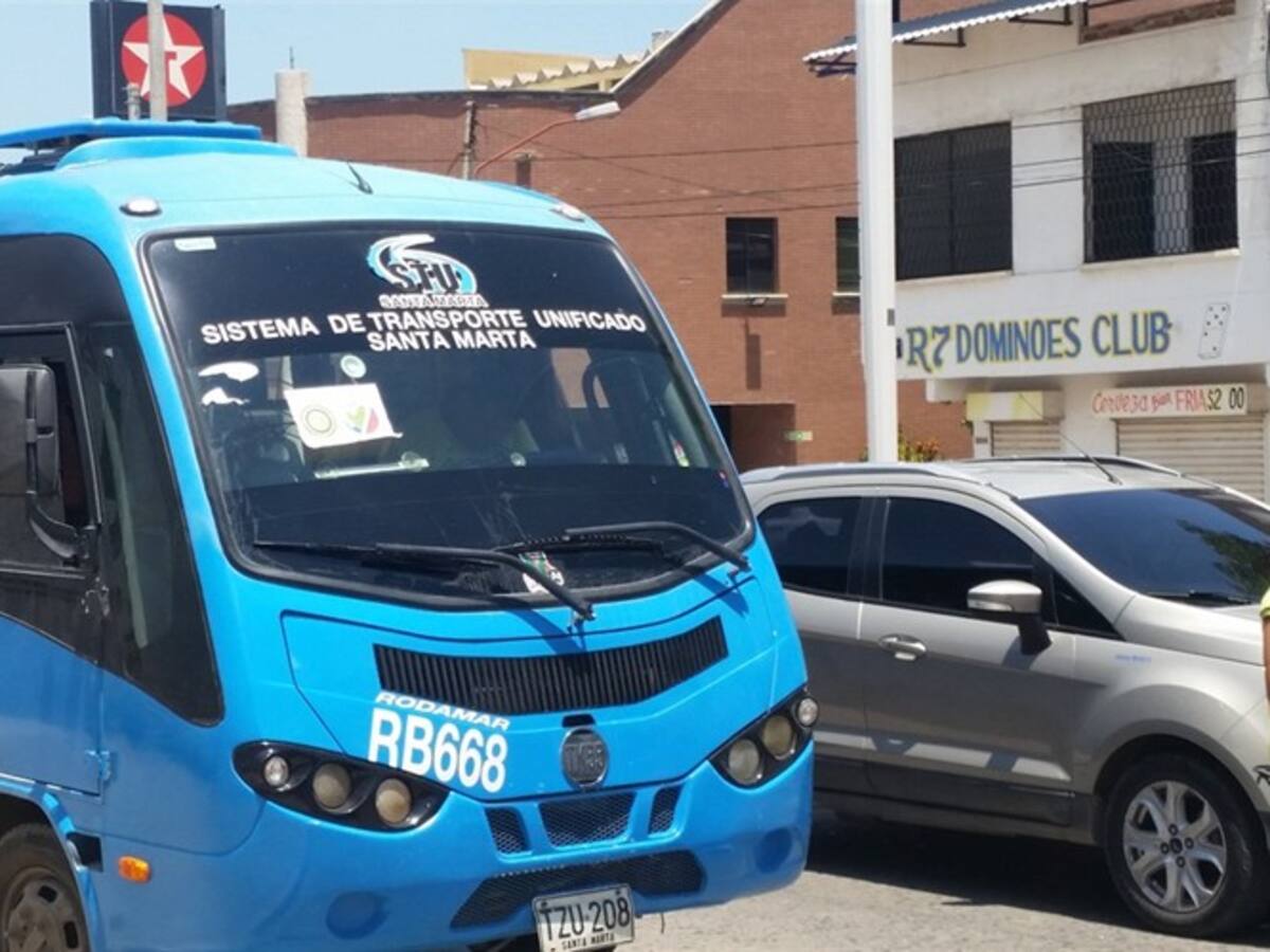 Fiscalía investiga contratación de transporte para favorecer candidato en Santa Marta