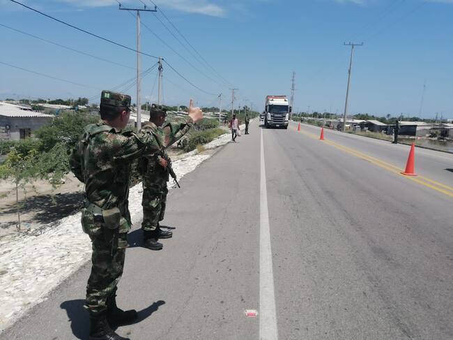 Ejército en la vía/ Ejército