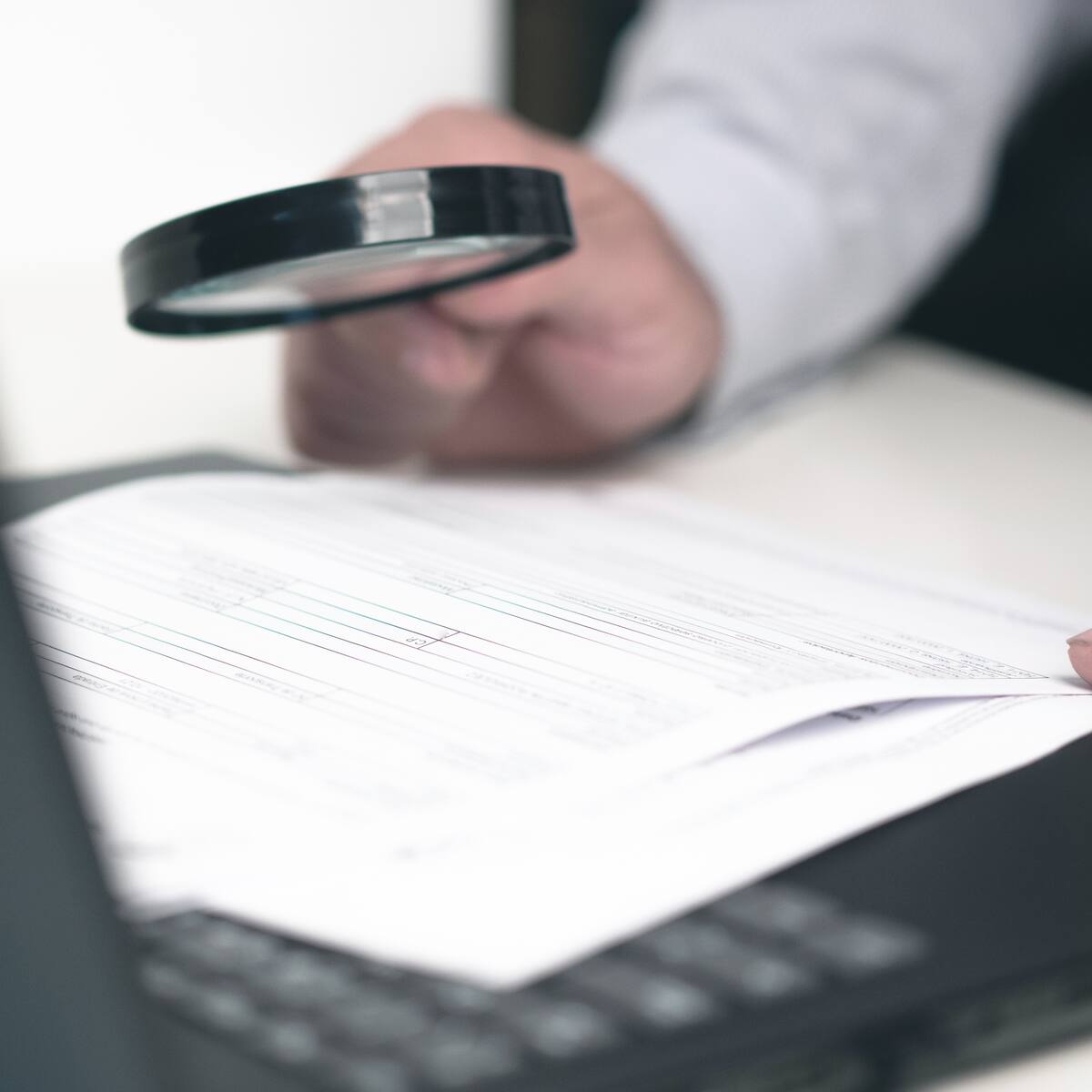 SuperVigilancia suspende licencias a dos empresas