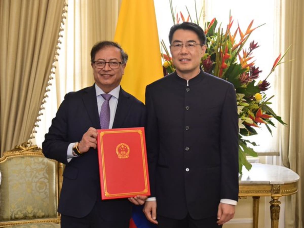 Embajador de China en Colombia confirmó su asistencia a la reunión con el presidente Petro