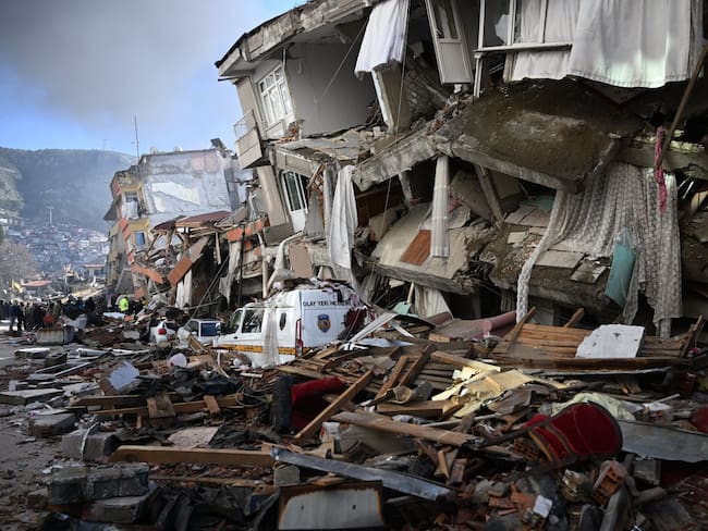 ¿Una tragedia anunciada? Urbanistas turcos explicaron razón de desastre tras temblor