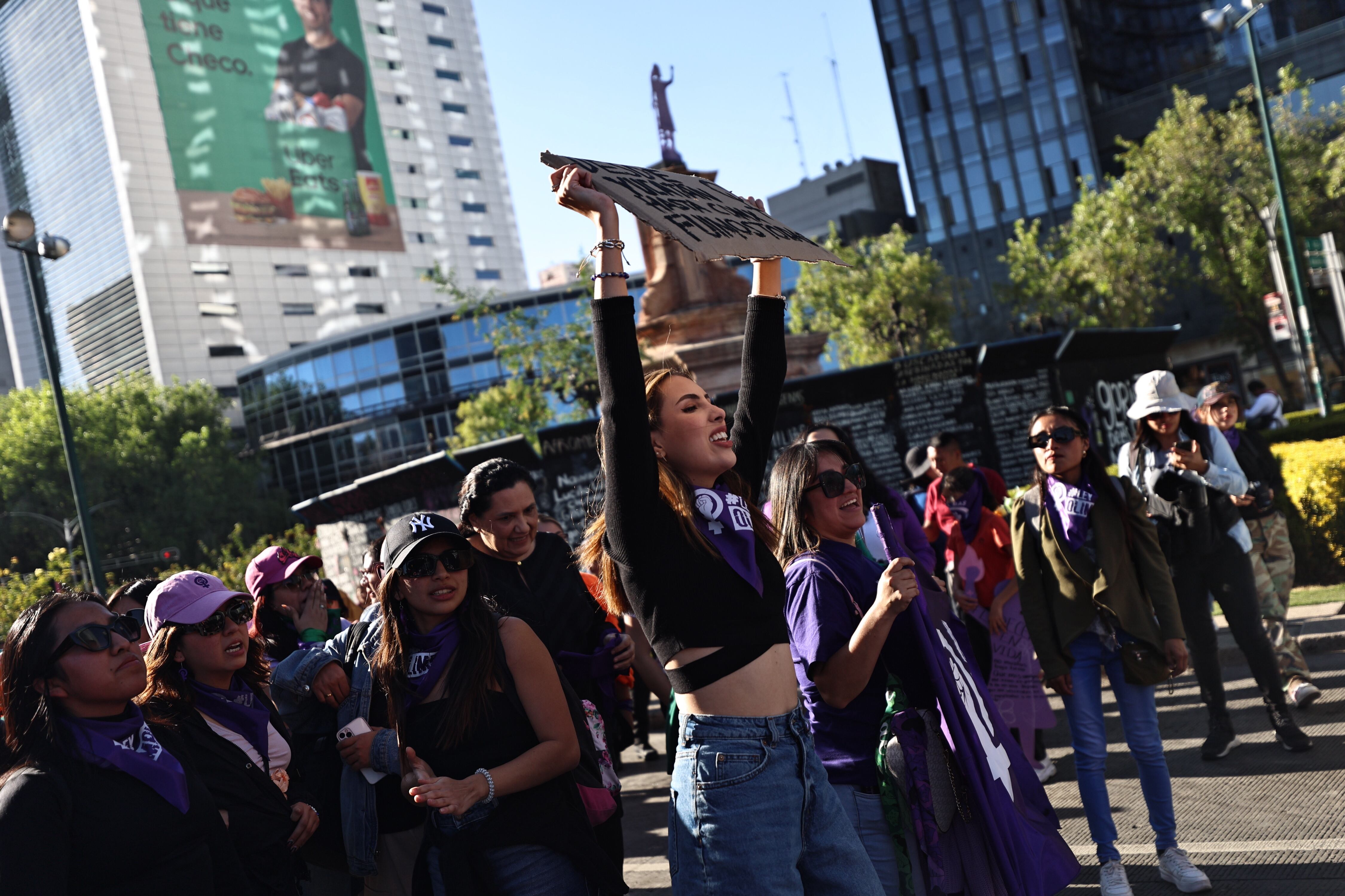 Manifestación por el Día Internacional de la Eliminación de la Violencia contra las Mujeres, en Ciudad de México FOTO: EFE/ Sashenka Gutiérrez