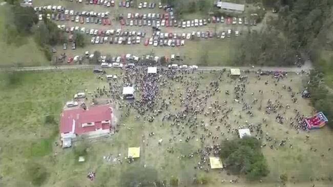 Imagen de reunión política captada desde un drone en Saboyá. . Foto: La W