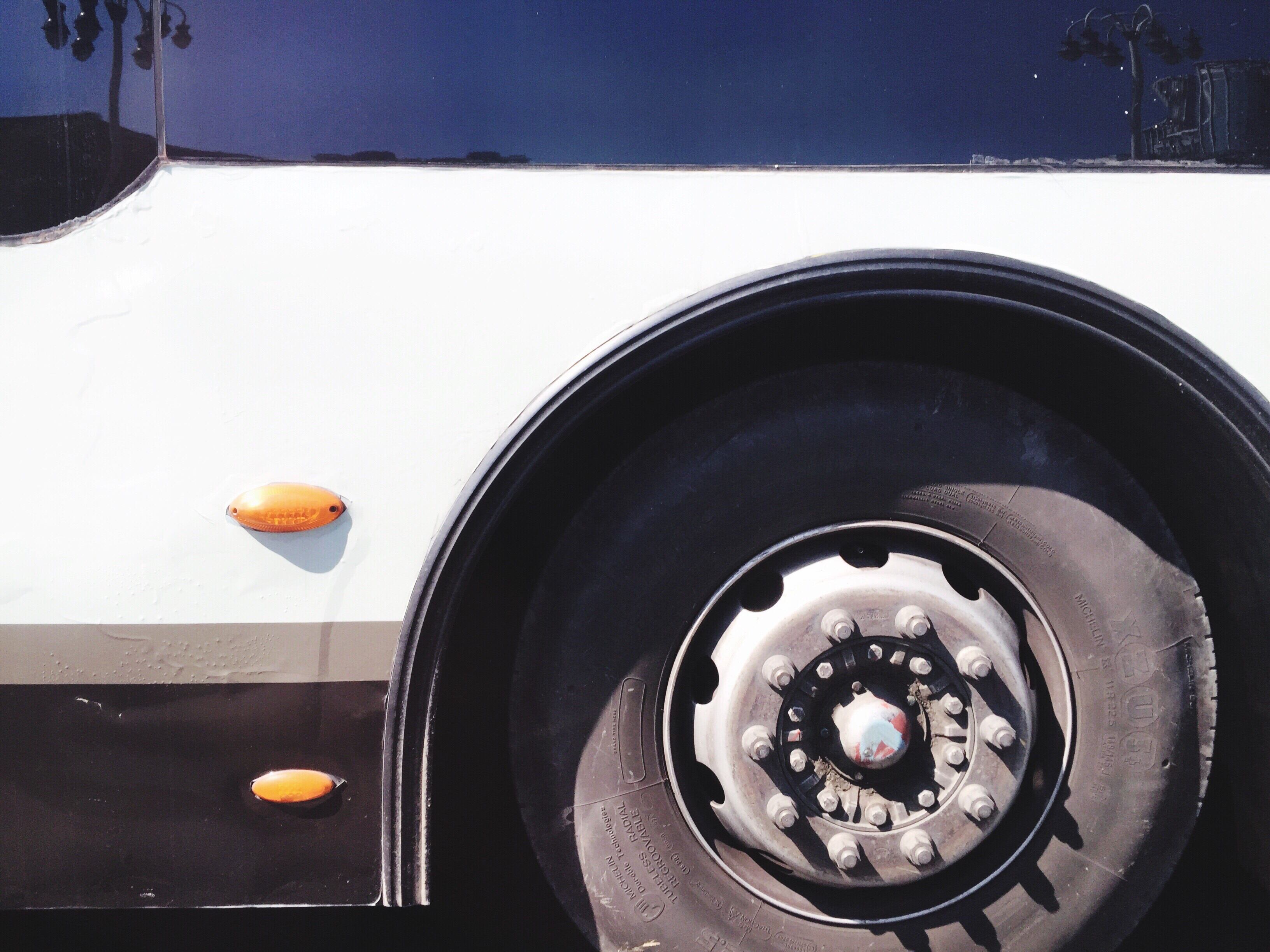 Foto de referencia de un autobús. Foto: Getty Images.