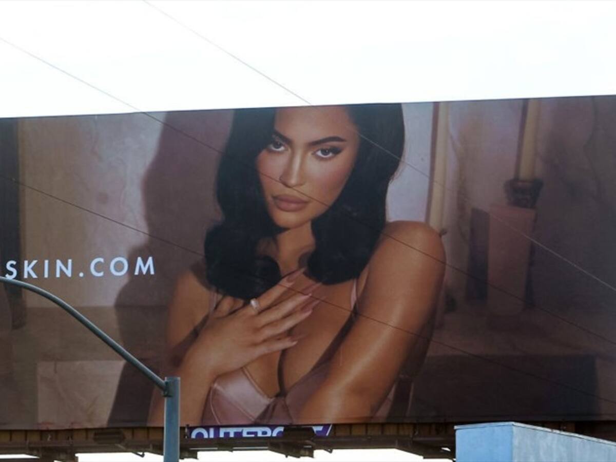 “Volver a las fotos de vacaciones”: Kylie enciende las redes con sensual imagen