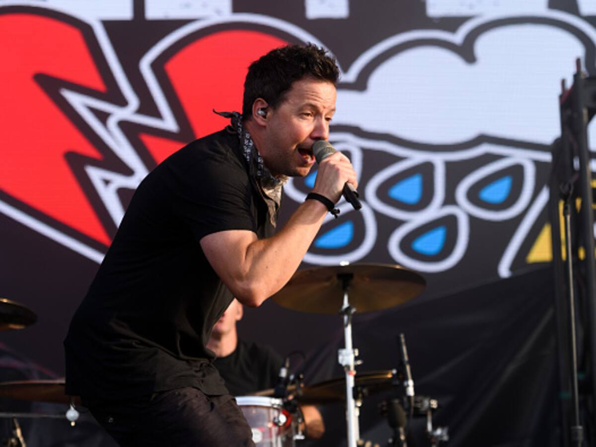 ‘Ruin my life’, una canción que se trata de superar el bullying: Pierre Bouvier, vocalista de ‘Simple Plan’