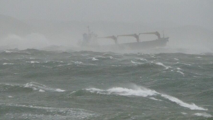 Armada de Colombia rescata 17 personas que naufragaron en aguas del pacífico colombiano. Foto: Colprensa
