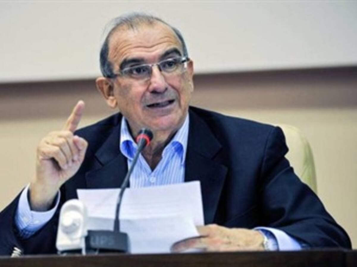 Humberto de la Calle pone en duda su aspiración al Senado ante crisis en la Coalición Centro Esperanza