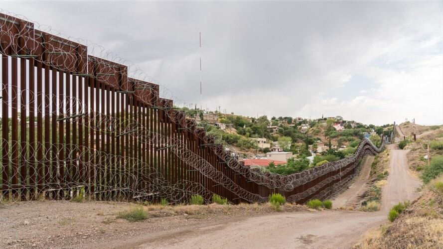Actualmente el cruce de personas entre ambos países está restringido únicamente a ciudadanos con actividades consideradas esenciales, como parte de las medidas sanitarias contra el covid-19. Foto: Getty Images