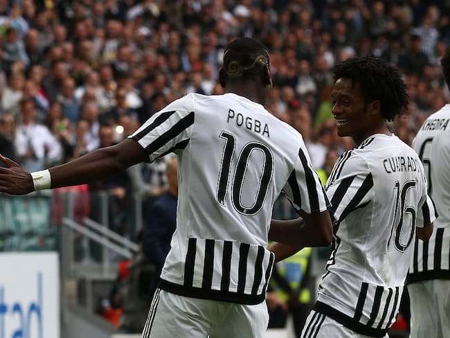 Paul Pogba y Juan Guillermo Cuadrado en la Juventus. (Photo by Matteo Bottanelli/NurPhoto via Getty Images)