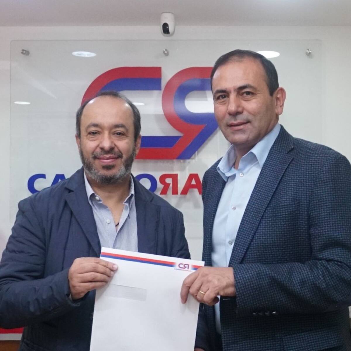 General (r) Juvenal Díaz, con coaval del C. Democrático, Cambio Radical y conservadores
