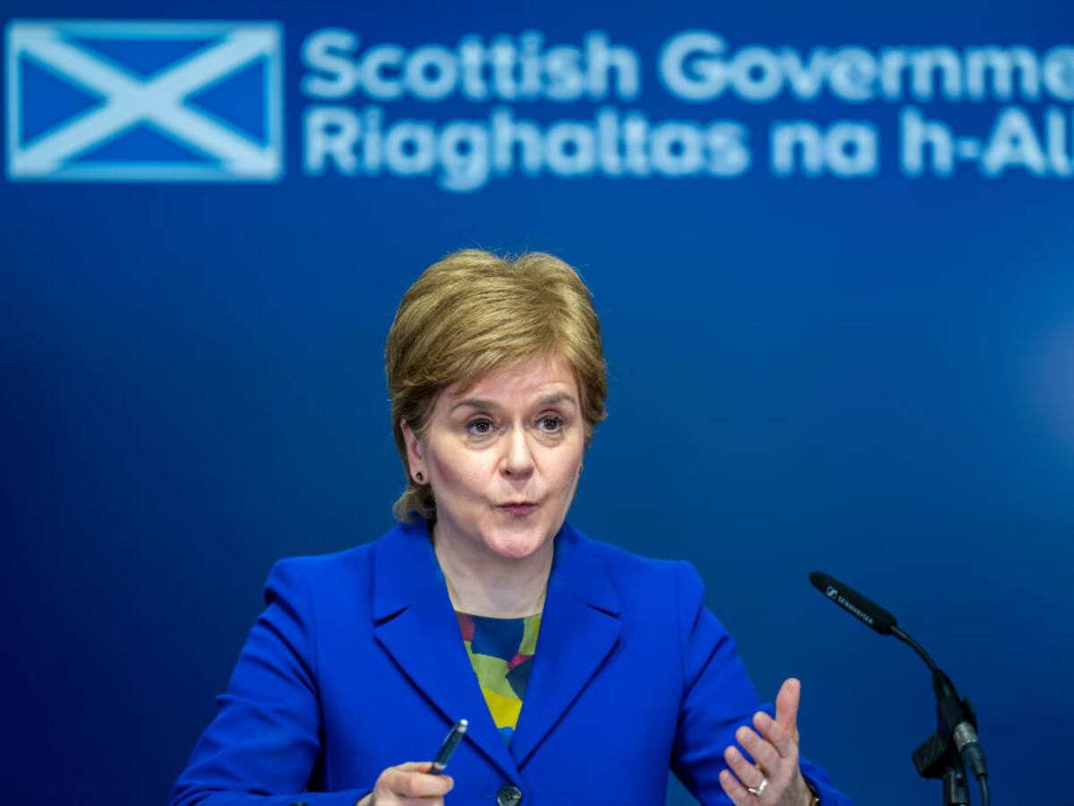 Primera ministra de Escocia Nicola Sturgeon, anuncia su dimisión al cargo