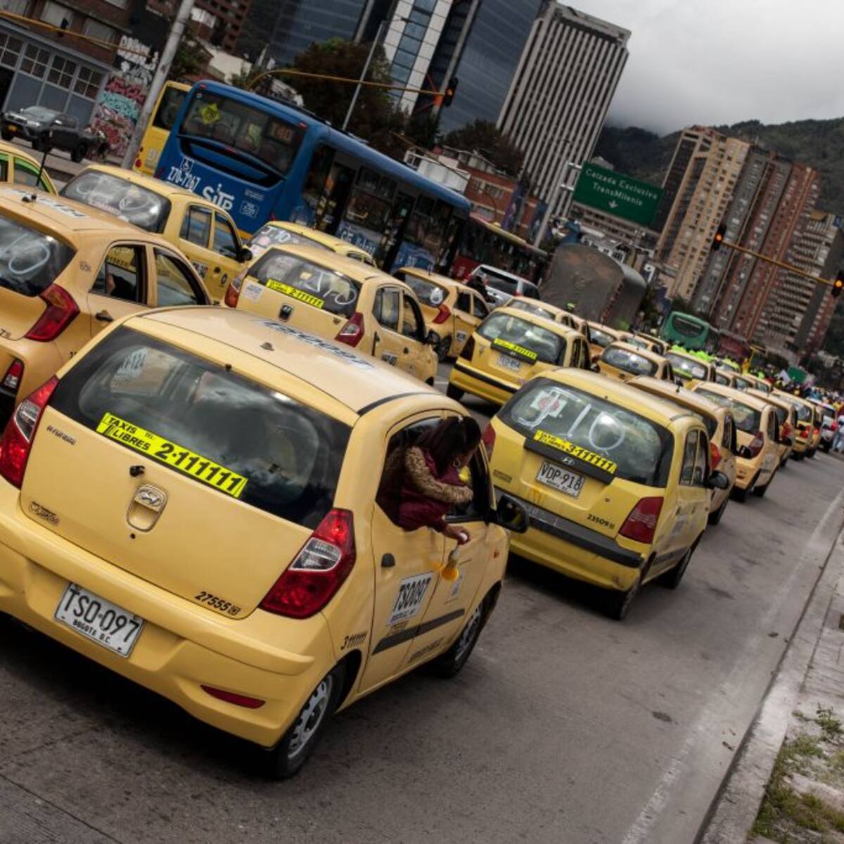 “Subsidio de gasolina para taxis será hasta enero”: MinHacienda