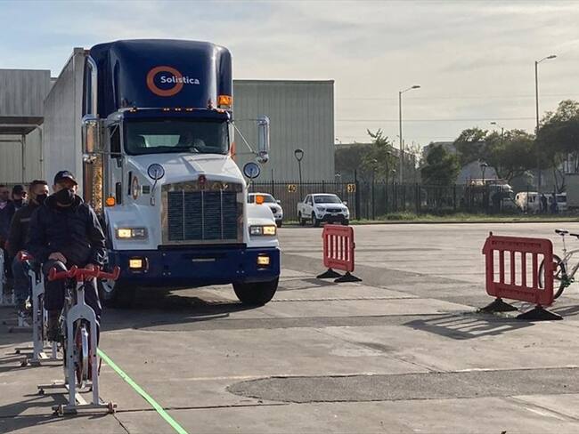 En el 72% de las fatalidades de ciclistas en medio de accidentes de tránsito en el 2019 estuvieron involucrados vehículos de carga o de gran tamaño. Foto: Cortesía