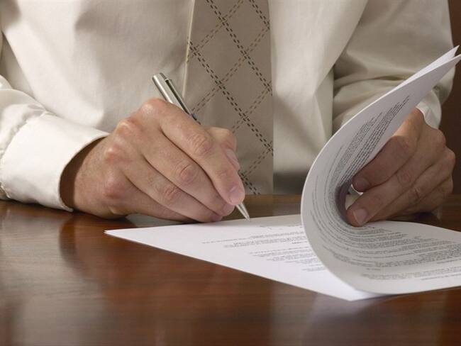 A través de un documento denuncian presuntas irregularidades en la contratación realizada por parte de la Cámara de Comercio de Montería en los últimos tres años. Foto: Getty Images