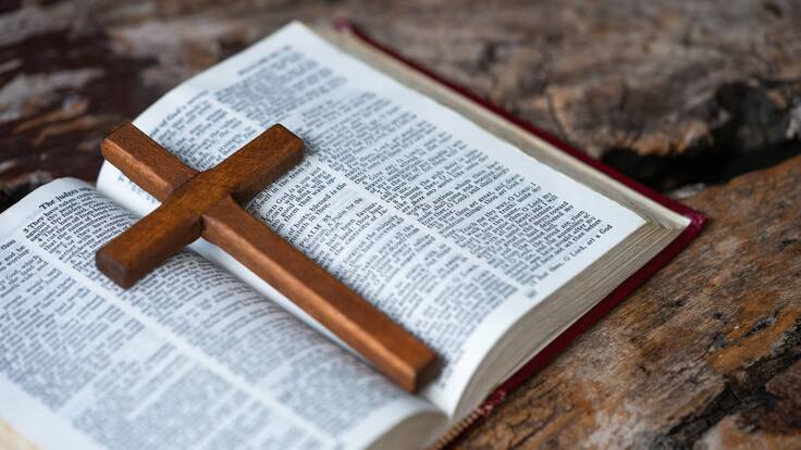 Los congresistas que pelearán para que iglesias no paguen impuestos en la tributaria