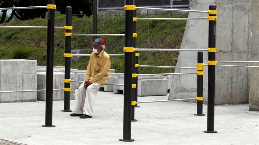 El Consejo de Estado busca llegar a un fallo que permita conocer si el Gobierno Nacional ha obrado dentro de los límites legales para expedir la normas que desarrollan la emergencia por COVID-19. Foto: Getty Images