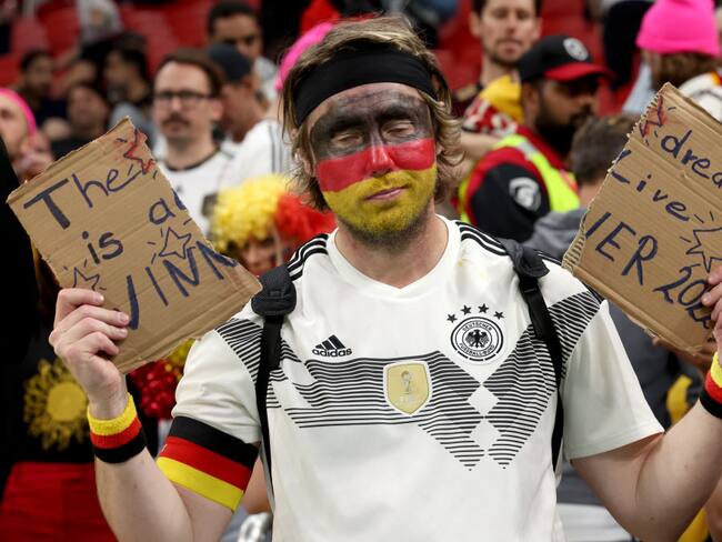 Hincha alemán luego de la eliminación de la Selección alemana en Qatar 2022. Foto: Alexander Hassenstein/Getty Images