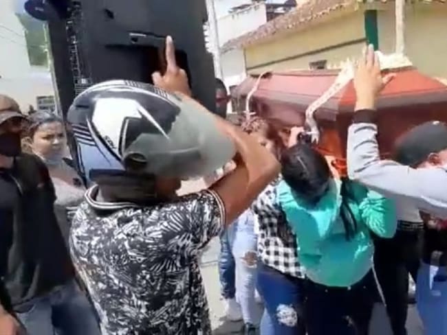 Polémica por sepelio de un joven venezolano al estilo de &quot;Dancing Pallbearers&quot; en Ocaña. Foto: Cortesía