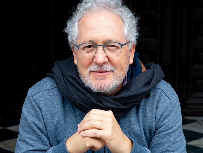 No es pintada como escándalo, sino algo humano: Héctor A. Faciolince sobre su novela