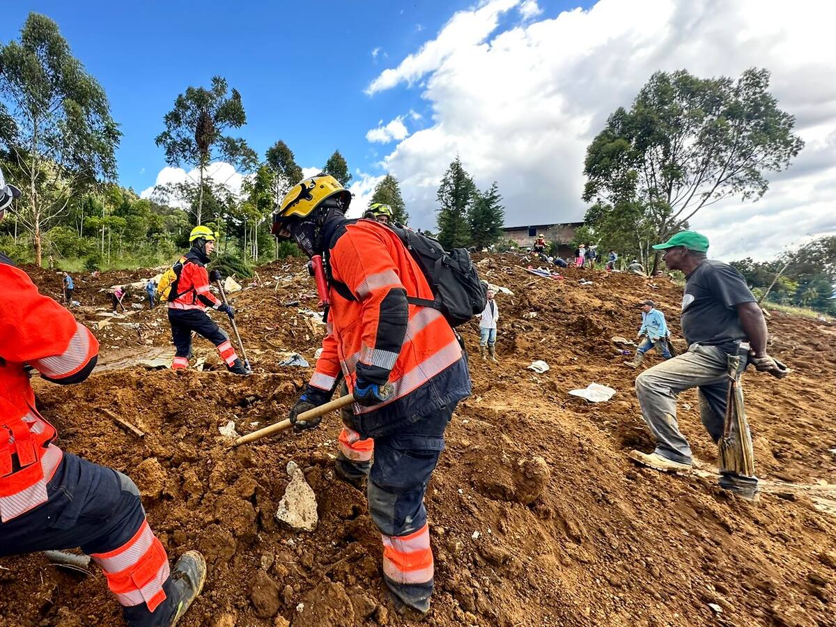 Aumenta a 13 el número de muertos por la emergencia en Bello, Antioquia
