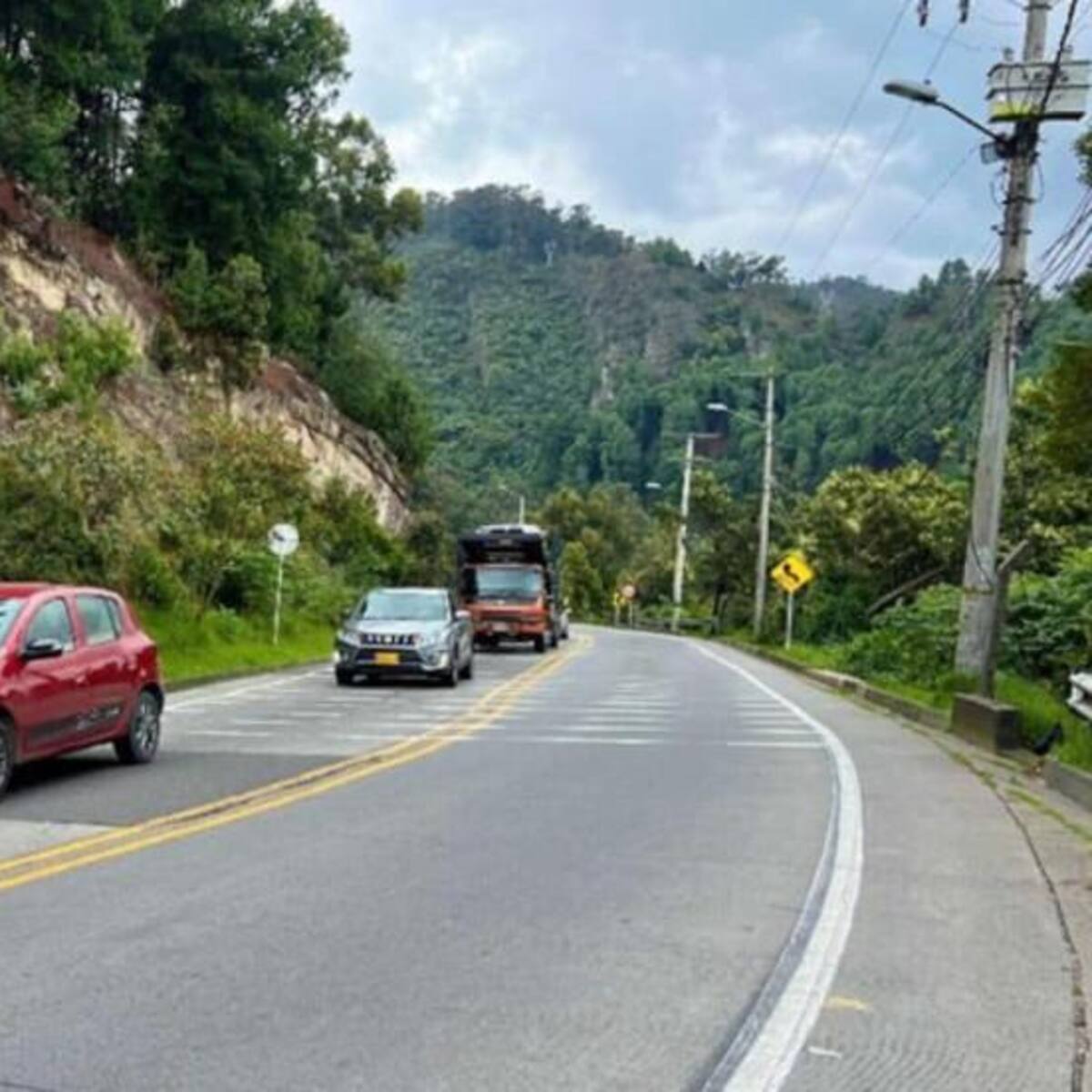 Se levanta bloqueo en la vía La Calera: se adelantarán trabajos en la malla vial
