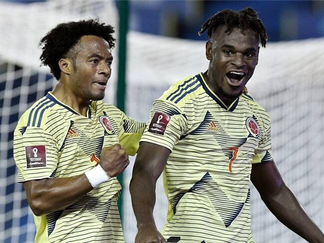 Juan Guillermo Cuadrado y Duván Zapata en la Selección Colombia. Foto: Gabriel Aponte/Getty Images