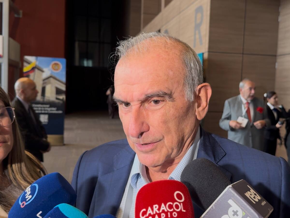 Humberto de la Calle afirmó que fallas de la paz total están “exacerbando la violencia” en Colombia