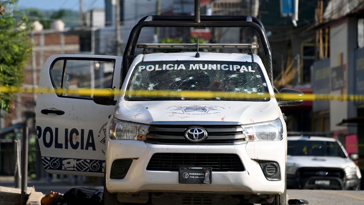 Asesinan en pleno ataque armado a cuatro policías en un poblado del sur de México