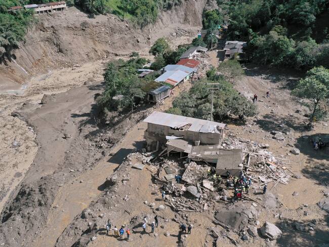 Piden evacuar, pero no hay un sitio para reubicar a las personas: habitante de Quetame