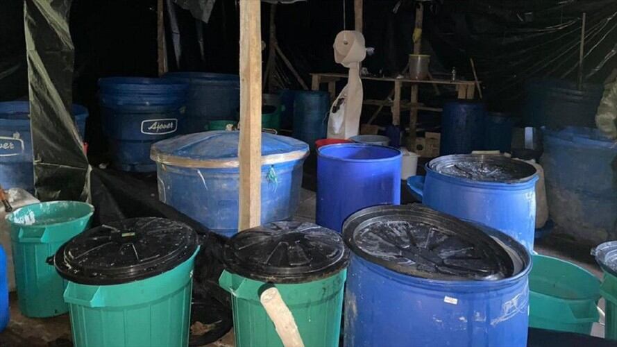 En el lugar se lograron decomisar un total de dos toneladas de clorhidrato de cocaína, avaluados en $7.000 millones.. Foto: Cortesía Ejército Nacional